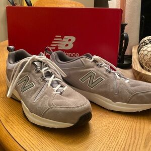 New Balance men’s size 13 wide
